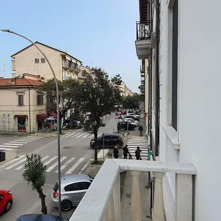 Foscolo 27 A 100 M Dal Mare Apartment Viareggio
